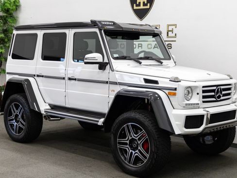 Used 2018 Mercedes-Benz G 550 Squared image 9