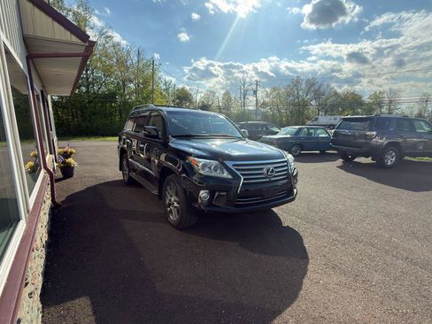 Used 2013 Lexus LX 570 4WD image 43