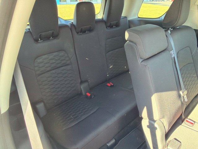 Used 2025 Nissan Pathfinder S FWD image 37