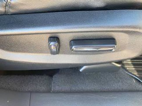 Used 2018 Honda CR-V Touring image 15