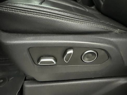Used 2024 GMC Sierra 1500 Denali w/ Technology Package AWD/4WD image 21