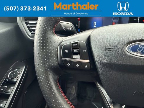 Used 2025 Ford Escape ST-Line AWD/4WD image 27