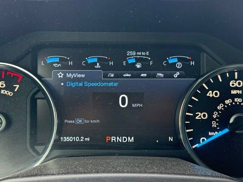 Used 2017 Ford F150 Lariat w/ Equipment Group 502A Luxury AWD/4WD image 13