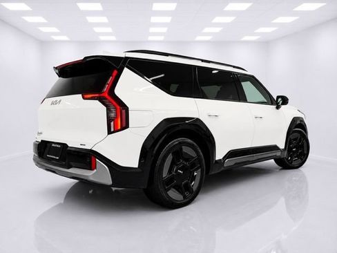 Used 2024 Kia EV9 GT-Line AWD/4WD image 5