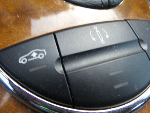 Used 2004 Mercedes-Benz E 500 4MATIC Sedan image 66