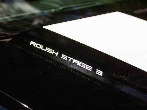 Used 2010 Ford Mustang GT RWD image 4