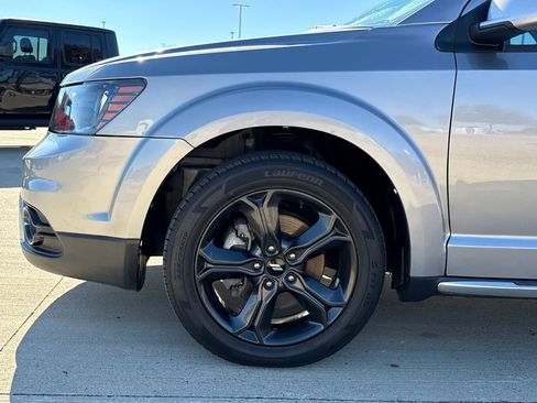Used 2019 Dodge Journey Crossroad FWD image 5