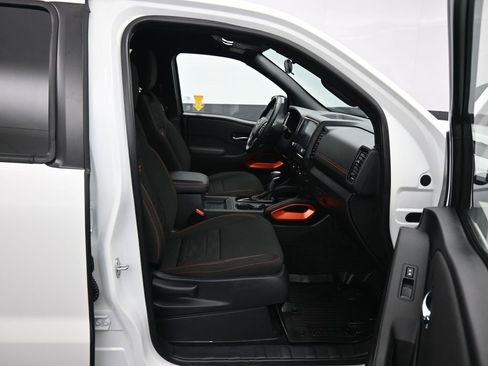 Used 2024 Nissan Frontier PRO-4X w/ Technology Package image 46