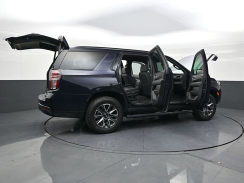 Used 2023 Chevrolet Tahoe Z71 w/ Luxury Package AWD/4WD image 29
