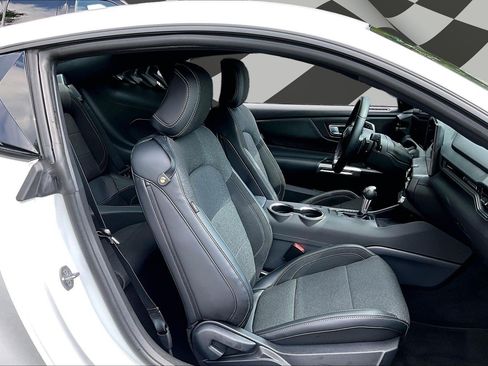 Used 2025 Ford Mustang GT RWD image 6