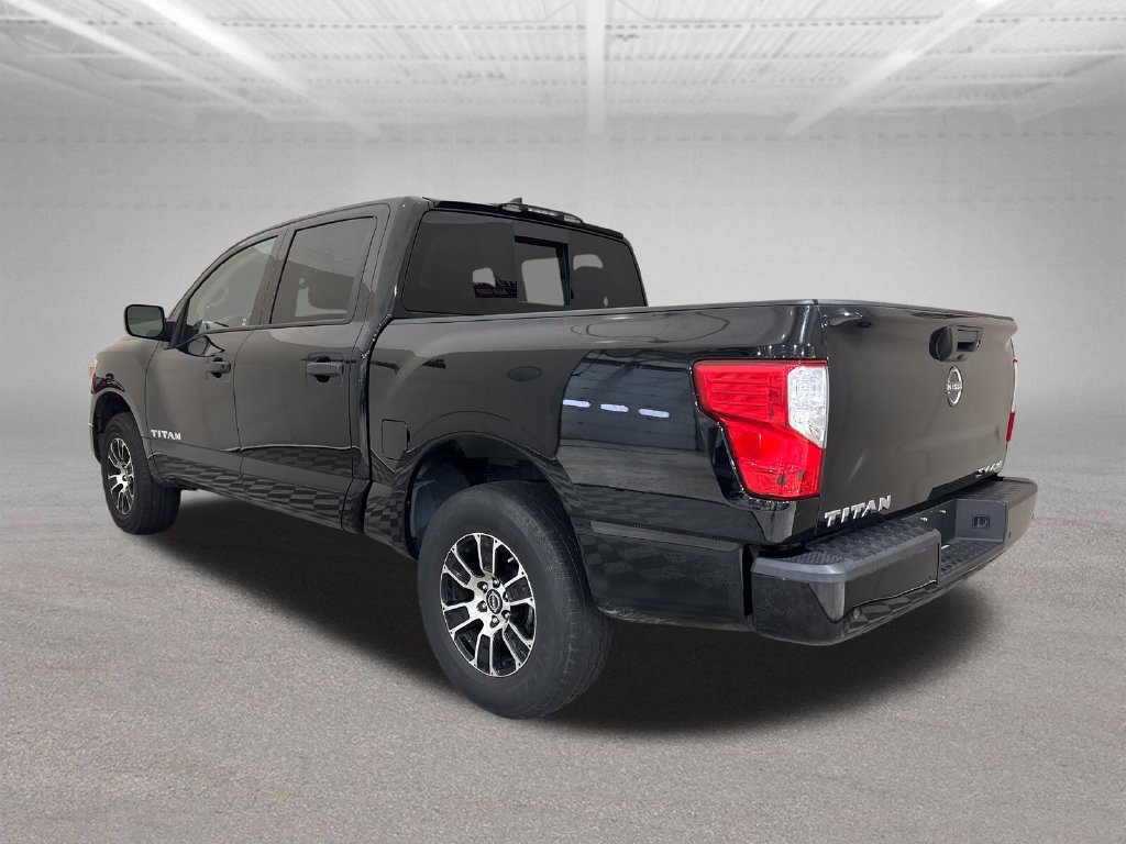 Used 2023 Nissan Titan SV AWD/4WD image 3