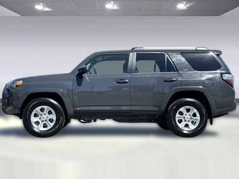 Used 2024 Toyota 4Runner SR5 AWD/4WD image 2