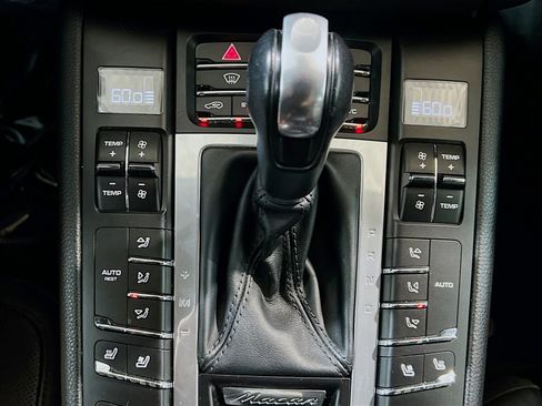 Used 2018 Porsche Macan image 13