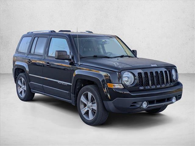 Used 2017 Jeep Patriot High Altitude FWD image 3