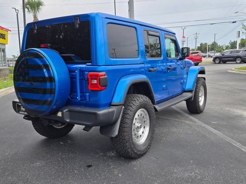 Used 2021 Jeep Wrangler Unlimited Sahara AWD/4WD image 5