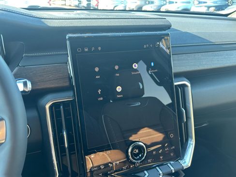 New 2026 GMC Acadia Denali Ultimate w/ LPO, Floor Liner Package image 17