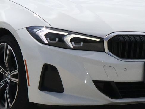Used 2024 BMW 330i Sedan w/ Convenience Package RWD image 8