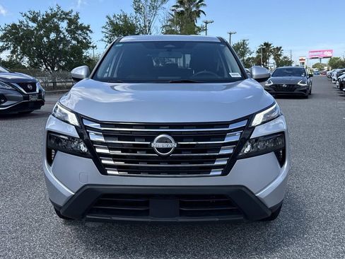 Certified 2024 Nissan Rogue SV FWD image 9