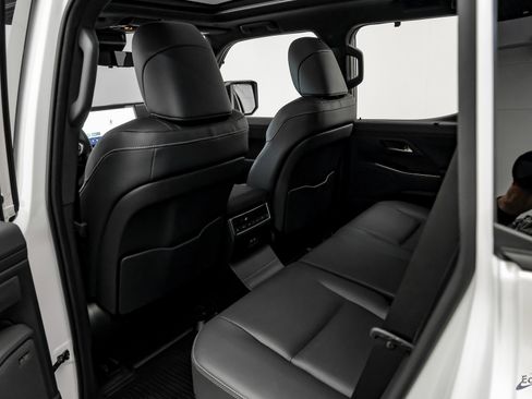 Used 2025 Lexus GX 550 image 78