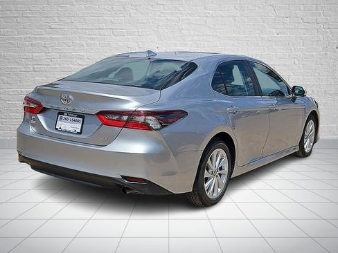 Used 2024 Toyota Camry LE FWD image 4