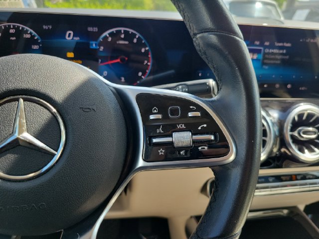 Used 2022 Mercedes-Benz GLA 250 4MATIC image 22