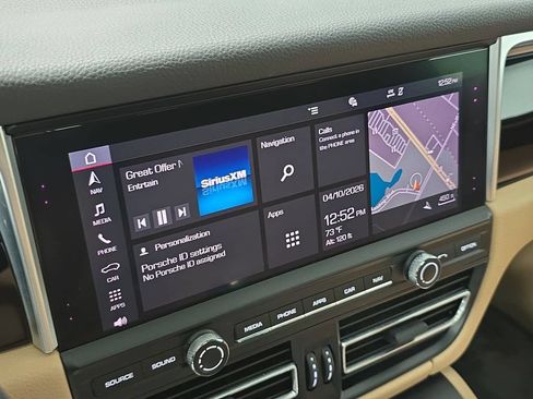 Used 2019 Porsche Macan AWD/4WD image 16