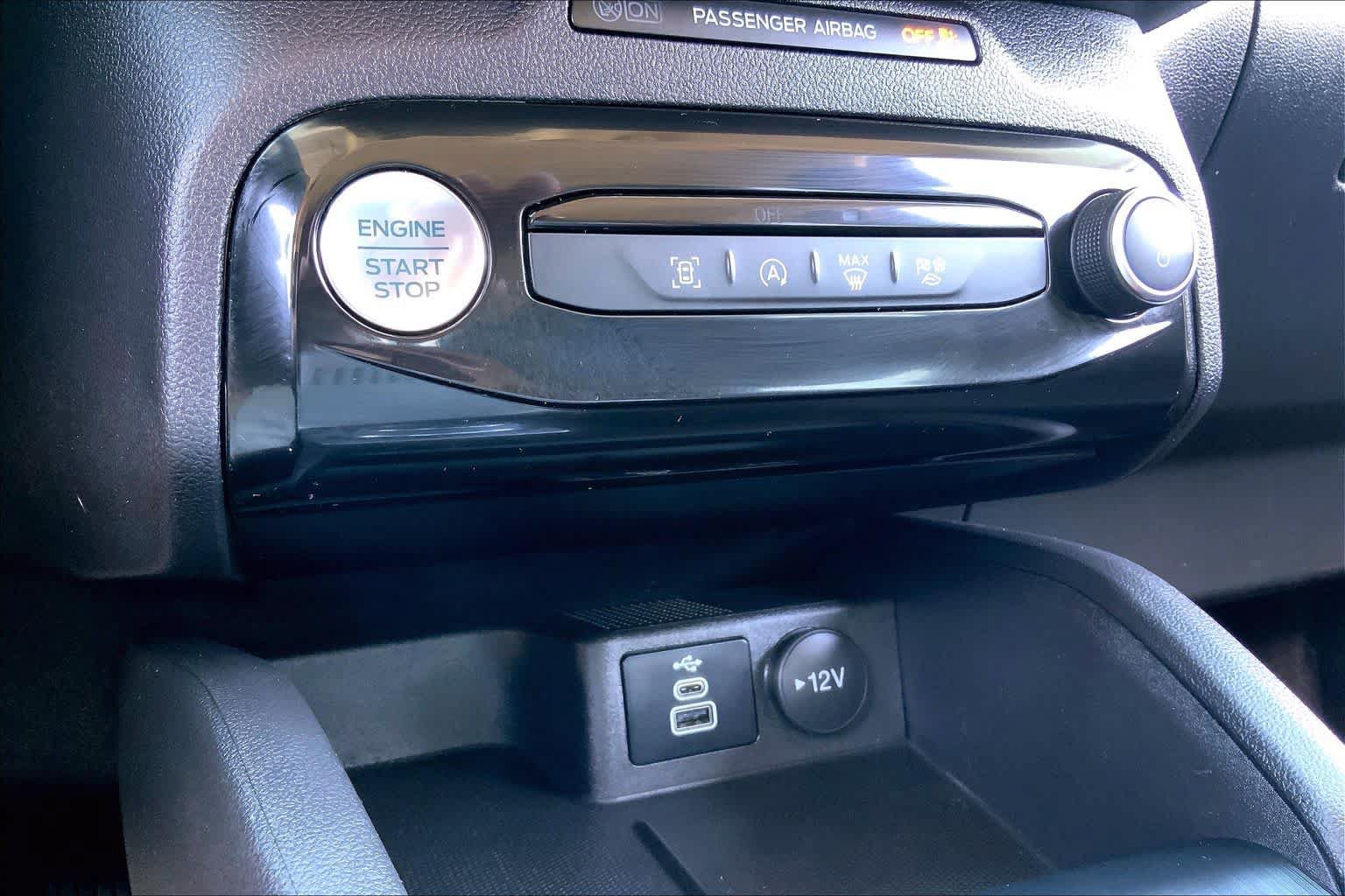 Used 2024 Ford Escape Active w/ Tech Pack #1 FWD image 34