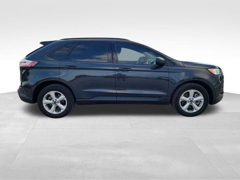 Used 2021 Ford Edge SE image 8