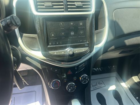 Used 2019 Chevrolet Sonic LT FWD image 23