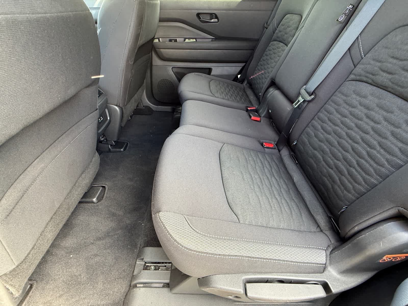 Used 2025 Nissan Pathfinder SV AWD/4WD image 12