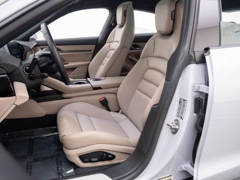 Certified 2025 Porsche Taycan image 5