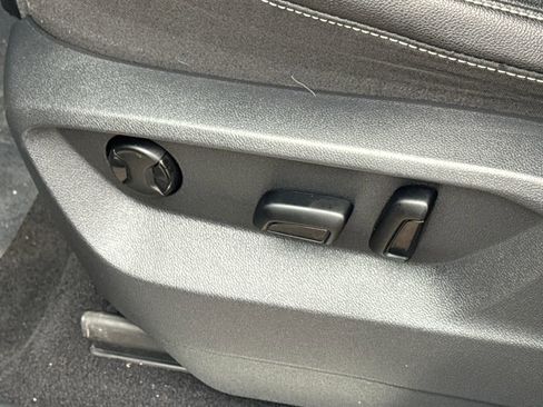 Used 2023 Volkswagen Atlas SE image 47