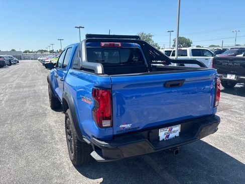 Used 2025 Chevrolet Colorado Trail Boss w/ Midnight Edition AWD/4WD image 24