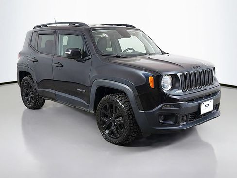 Used 2018 Jeep Renegade Altitude AWD/4WD image 2