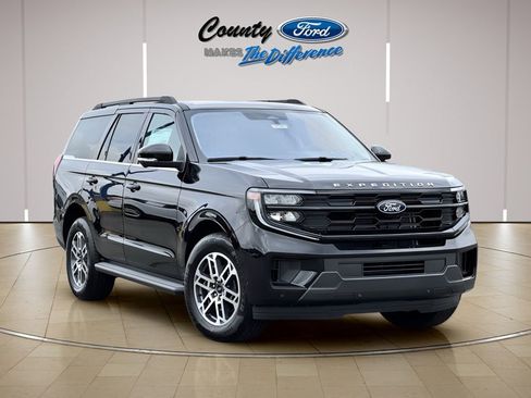 New 2025 Ford Expedition Active image 1
