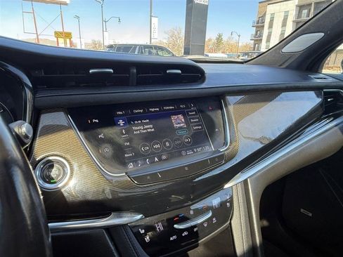 Used 2020 Cadillac XT6 Premium Luxury w/ Platinum Package image 31