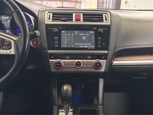 Used 2016 Subaru Outback 2.5i Limited AWD/4WD image 18