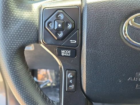 Used 2019 Toyota 4Runner TRD Off-Road Premium AWD/4WD image 33