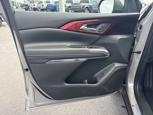 New 2026 Chevrolet Traverse Z71 w/ Driver Confidence Package image 15