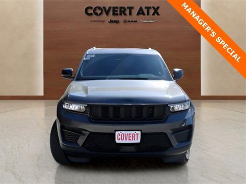 New 2025 Jeep Grand Cherokee Altitude image 7