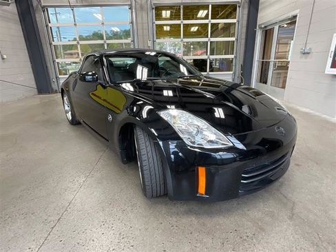 Used 2006 Nissan 350Z Grand Touring RWD image 7