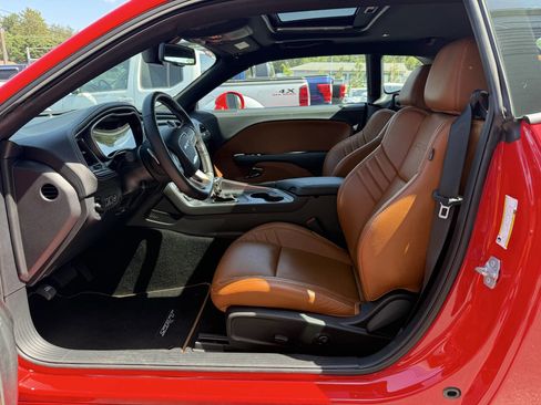 Used 2022 Dodge Challenger SRT Hellcat Redeye image 10