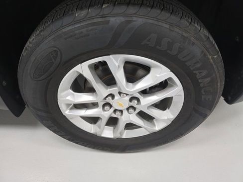 Certified 2021 Chevrolet Traverse LT image 24