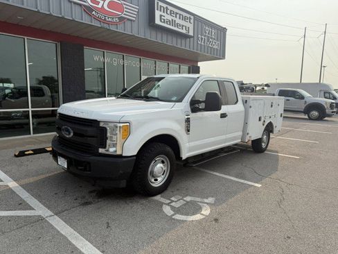 Used 2017 Ford F250 XL image 1