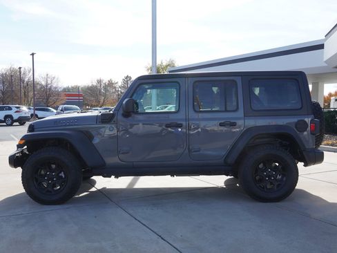 Used 2023 Jeep Wrangler Unlimited image 5