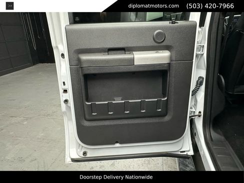 Used 2016 Ford F350 Lariat w/ Lariat Interior Package image 25