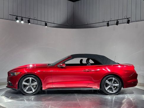 Used 2015 Ford Mustang Convertible w/ Equipment Group 051A RWD image 85