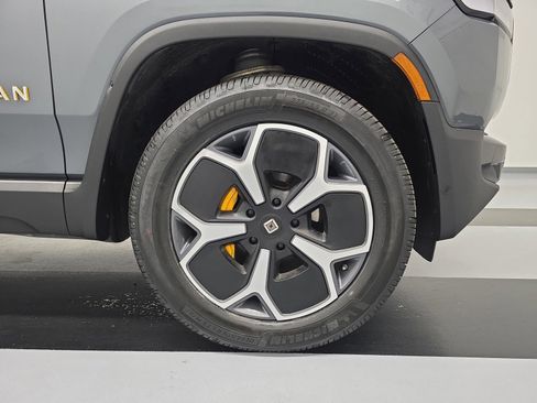 Used 2022 Rivian R1T Adventure image 11