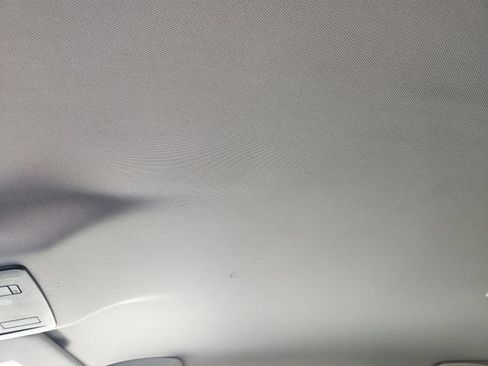 Used 2025 Nissan Rogue SV FWD image 23