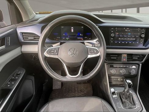Used 2022 Volkswagen Taos SE FWD image 8
